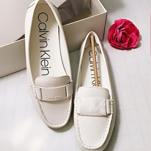 CALVIN KLEIN Women’s Lisette Flats.  White size 6 - Picture 3 of 8